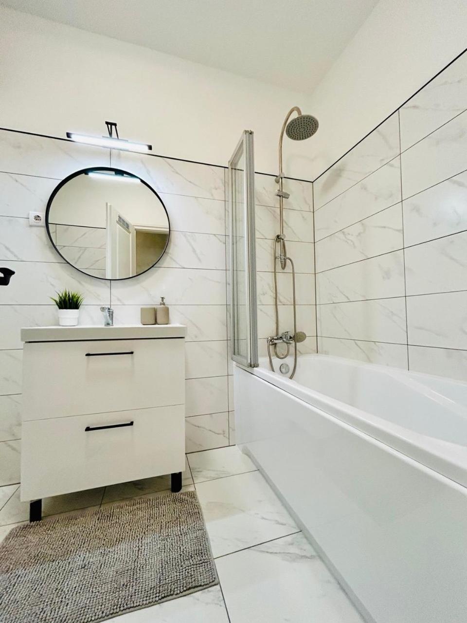 Sunhouse Apartman Hajdúszoboszló 外观 照片